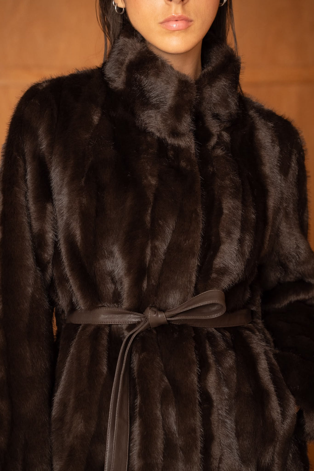 Veste en fourrure Moka ceinturée