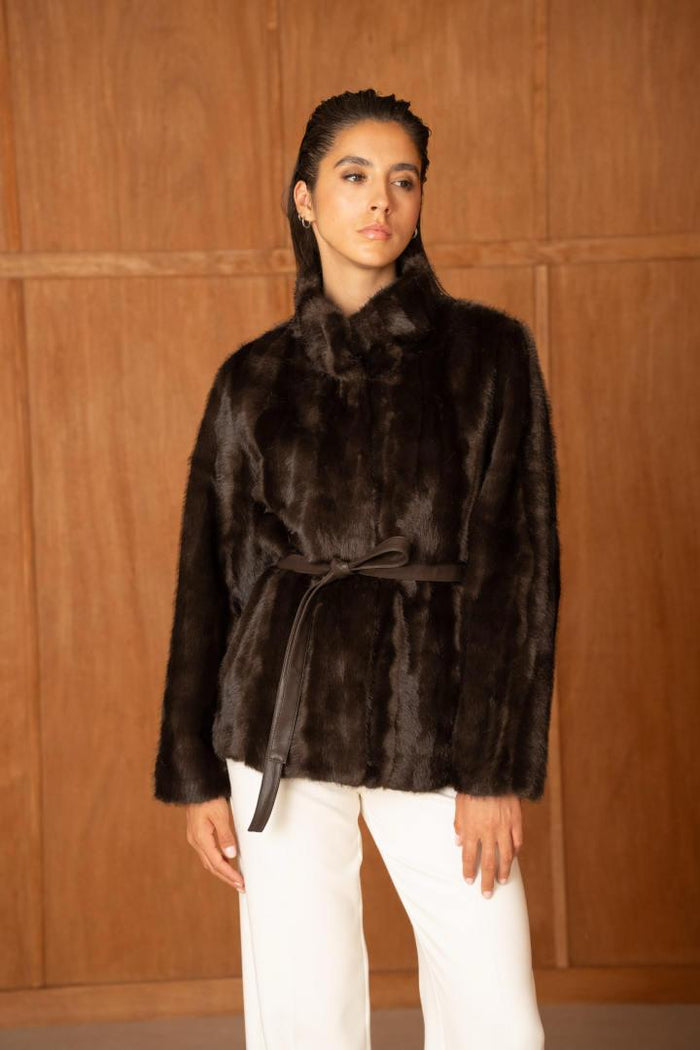 Veste en fourrure Moka ceinturée