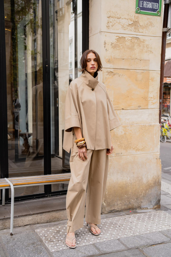 Cape beige femme à col montant - vue de face