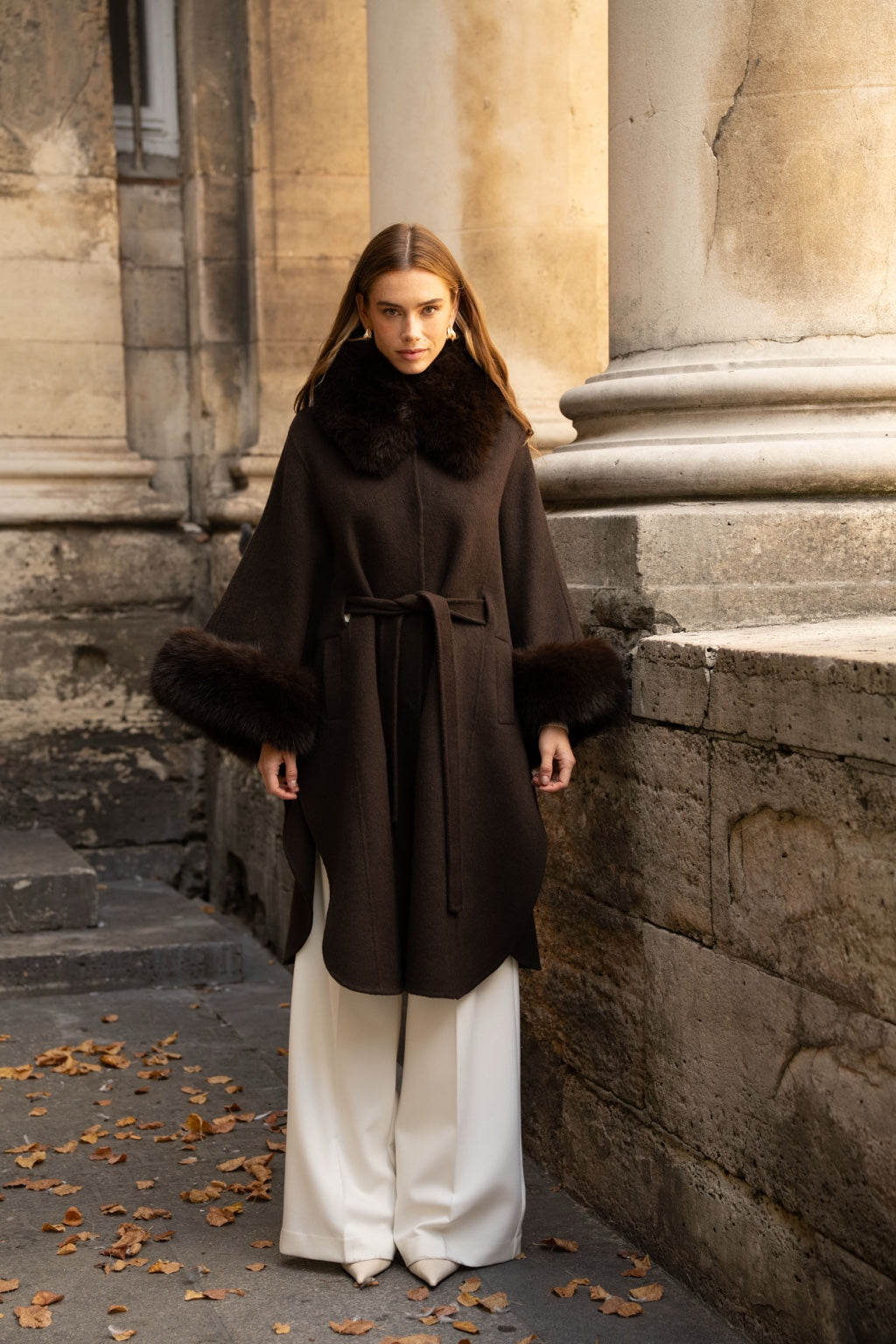 Manteau cape en laine chocolat avec col amovible