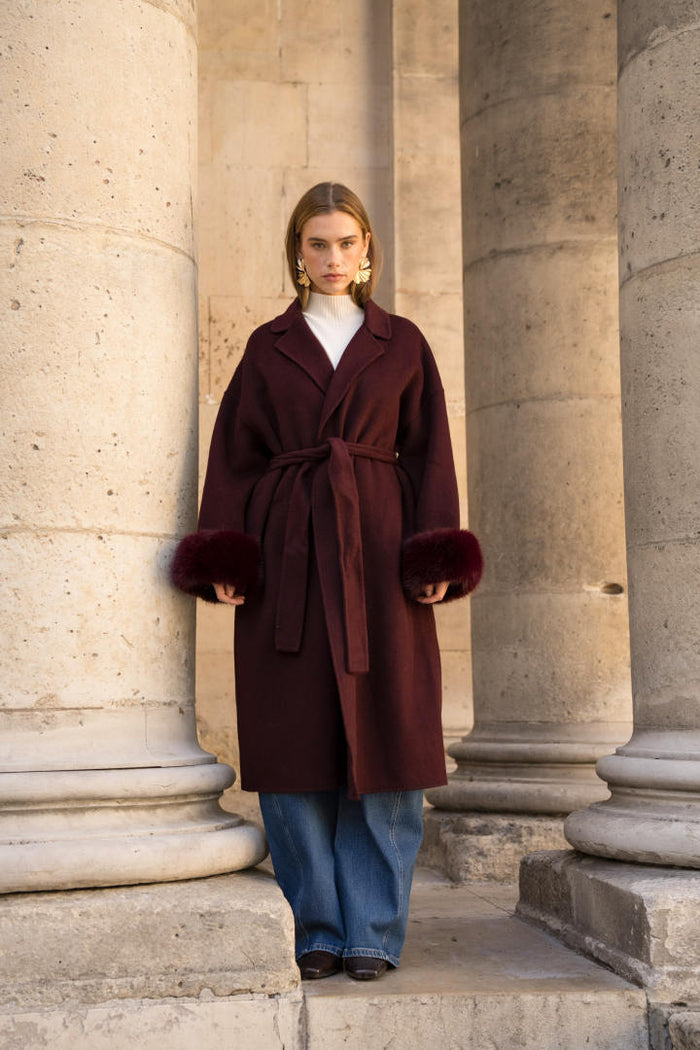 Manteau long en laine bordeaux à fourrure amovible