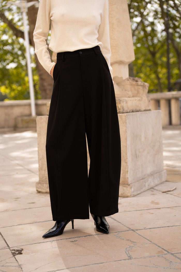 Pantalon noir coupe large