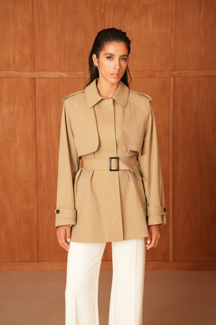 Trench court ceinturé Camel